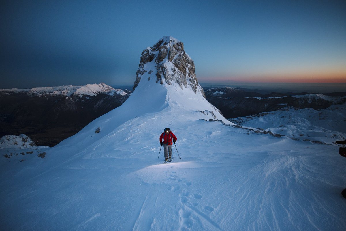 Beautiful textures and mountain tops captured by Lexar Elite Photographer @alexstrohl 🏔️