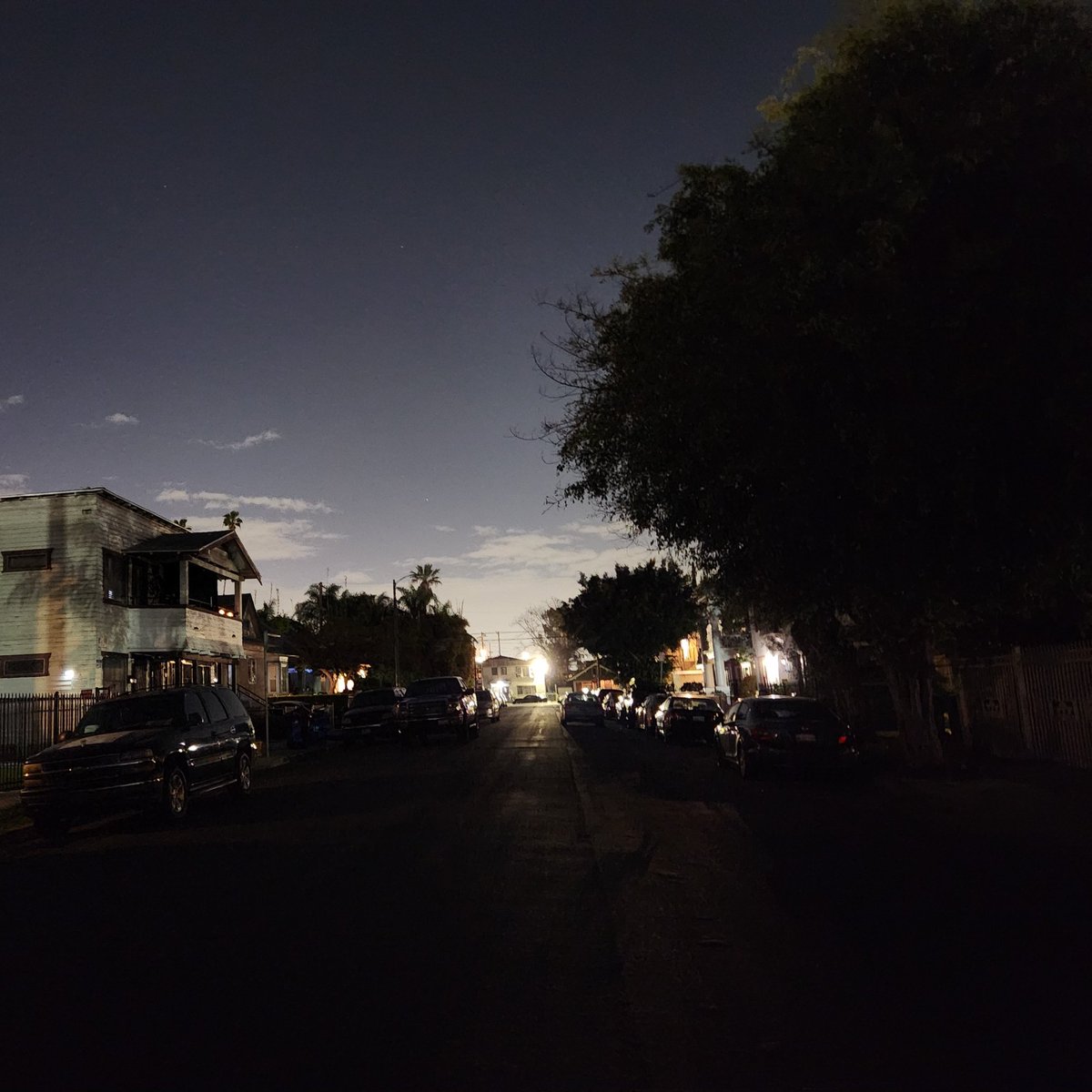 lacontroller's tweet photo. 🚨 CITY OF LA BUDGET DEFICIT UPDATE 🚨

Due to the City overspending by $289 MILLION over budget, the City is considering:

DEFUNDING/CUTTING the budget/job positions at STREET LIGHTING.

Services impacted include fixing street lights that are out &amp; copper wire restoration. 💡 https://t.co/fdYVDyYNYy