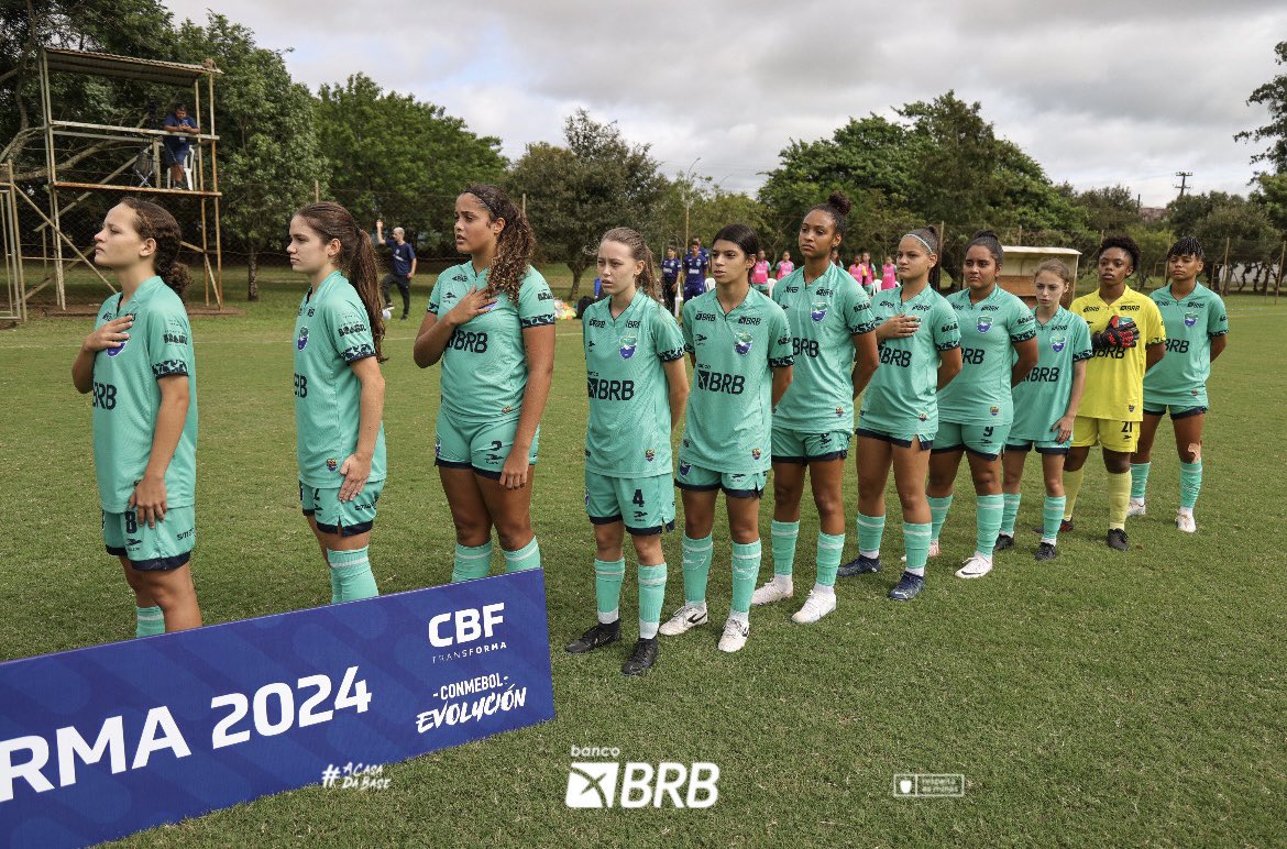 minasbrasiliaff's tweet photo. Ontem as Mini Minas entraram em campo pela Liga de Desenvolvimento SUB 14 e SUB 16, com um empate por 3 a 3 é uma derrota por 3 a 0 respectivamente.
Voltamos à campo amanhã às 10h pelo SUB 16 e às 15h pelo SUB 14
#acasadabase #respeitaasminas #futebolfeminino #brasilia https://t.co/VL7AILmbWJ