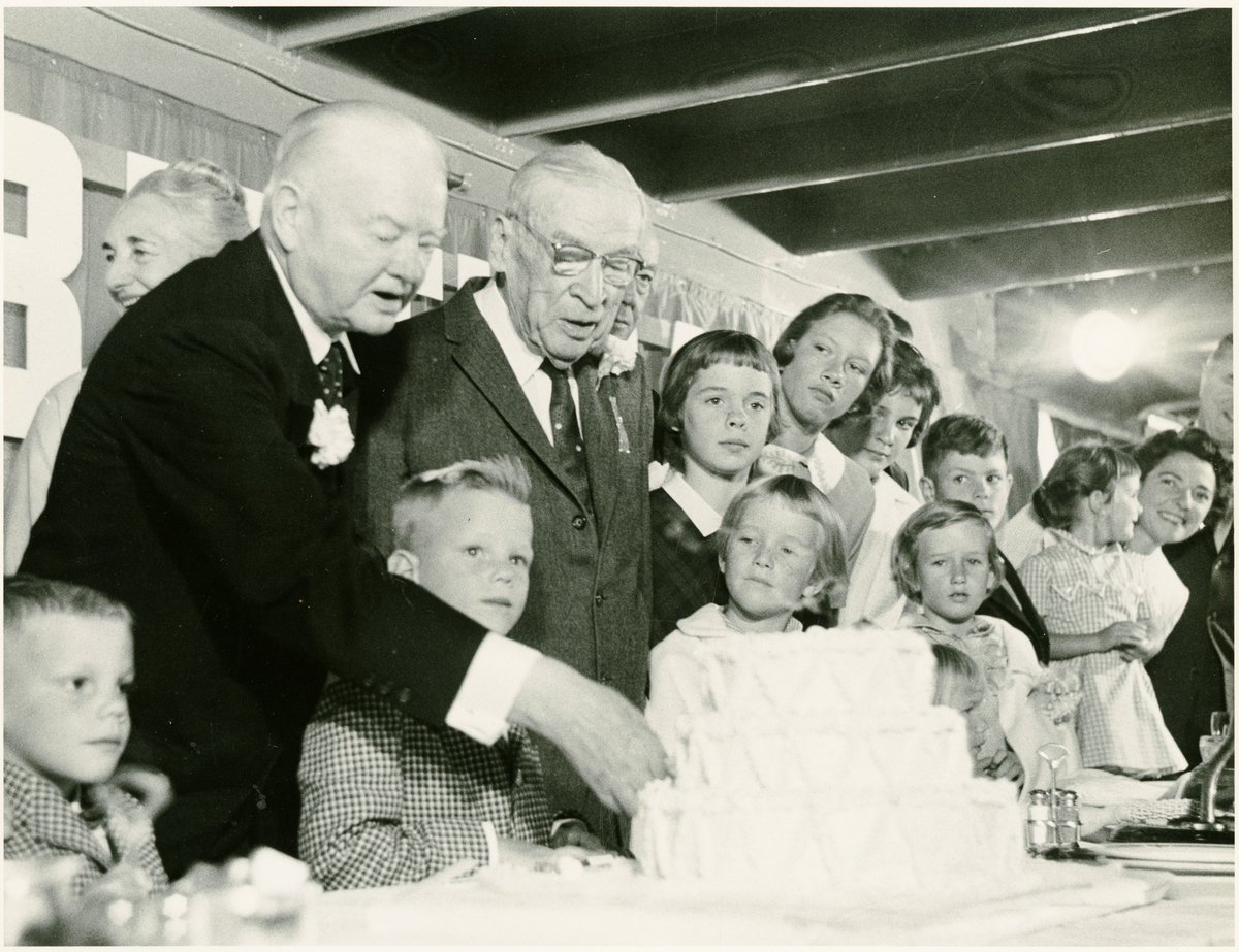 Birthdays are always a great reason to celebrate and take photos for #ArchivesSnapshot! Here's a couple memories from Herbert Hoover's 86th birthday- and yes, you see that right: one is in color! (31-al33-006, 31-al33-016) #ArchivesHashtagParty
