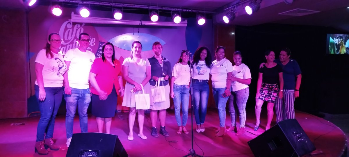 lobaina_yoandra's tweet image. El @MINCOMCuba reconoce a los jóvenes del Comité de Base de la #UJC_Cuba y nuevos militantes, por los resultados obtenidos en el período 2023 y el la XIX Convención y Feria #Informática2024, por su protagonismo y resultados obtenidos. Muchas felicidades a todos. 
#CreaTuFelicidad