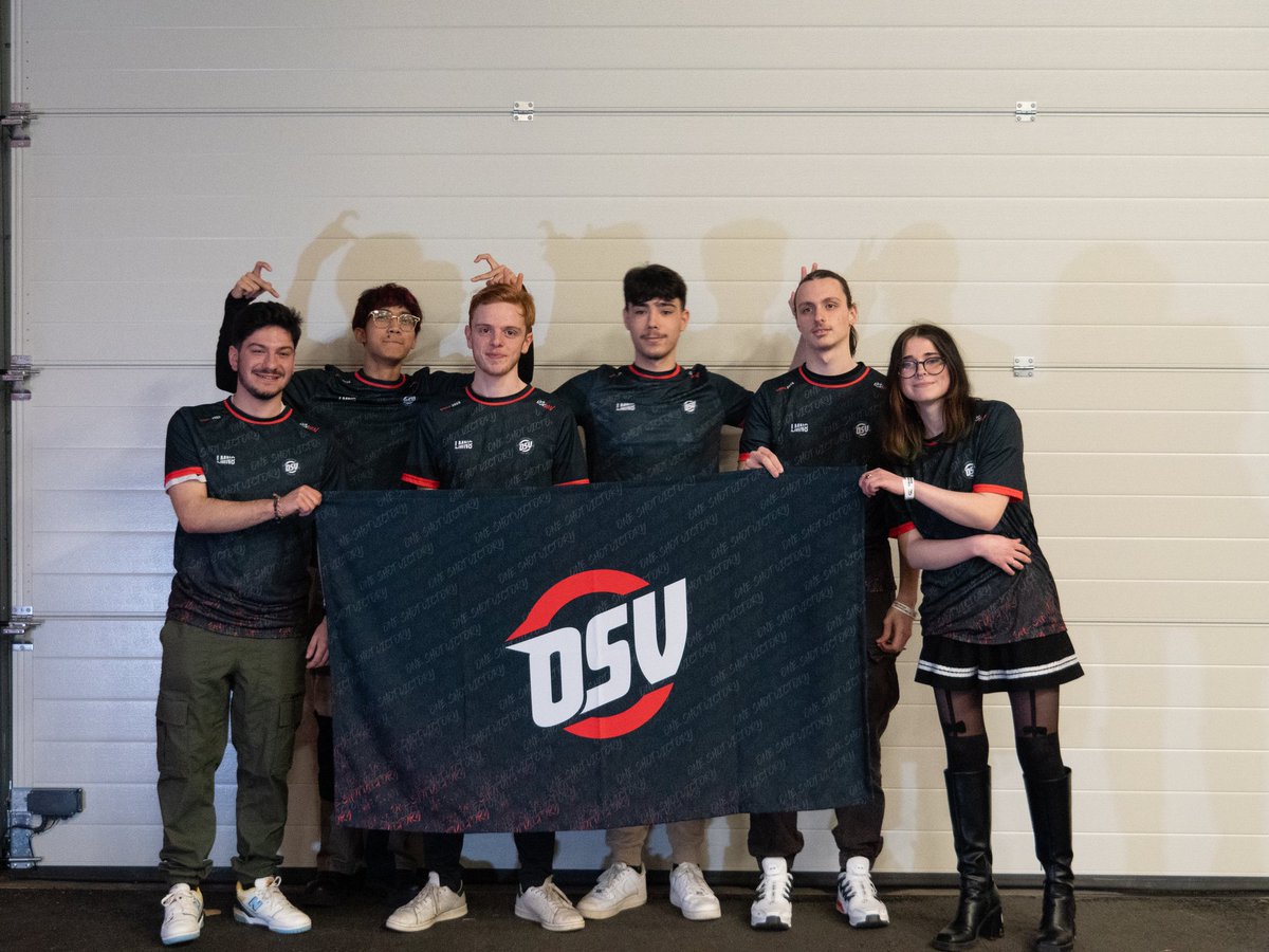 Ça aurait été dommage de s'arrêter après la GA... 🥹

Ils restent chez nous ⭐
🇫🇷 <a href="/samofeuVLR/">Samofeu</a> (C)
🇫🇷 <a href="/PkDeYy/">the fragrant flowers bloom with dignity</a>
🇫🇷 <a href="/Fr3yVLR/">Frejane Guisgand</a>
🇫🇷 <a href="/Lhyriks1/">ylivs999</a>
🇫🇷 @Fantome_45
🇫🇷 <a href="/maxitorio1/">Pacôme 'maxitorio' Pantin--Vasseur</a> (Manager)

#OSVWIN