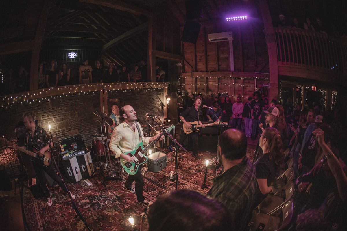 We can’t wait to return to the Barn in July! Presale sold out and only a few tickets remain for both nights: 10atoms.com/DTtour Jul 4 - Woodstock, NY - @LevonHelmRamble* Jul 5 - Woodstock, NY - @LevonHelmRamble^ *with Ben Vaughn ^with Al Olender 📸 Ryan Salm