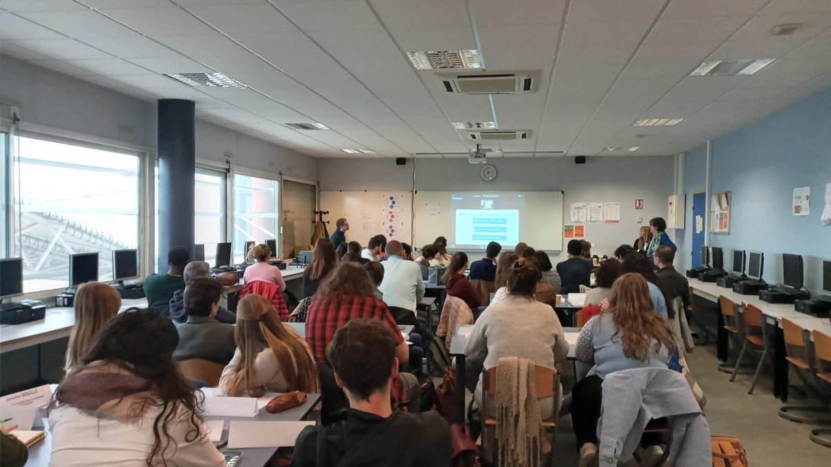 Les stagiaires à temps complet tous réunis aujourd’hui dans plusieurs lieux de l’<a href="/ac_orleanstours/">Académie d'Orléans-Tours</a> pour  une journée de formation conjointe #edd #epsa. 
➡️#Odd #CPS à l’ordre du jour via ces « éducations à… »
➡️ comment chacun y contribue dans son enseignement