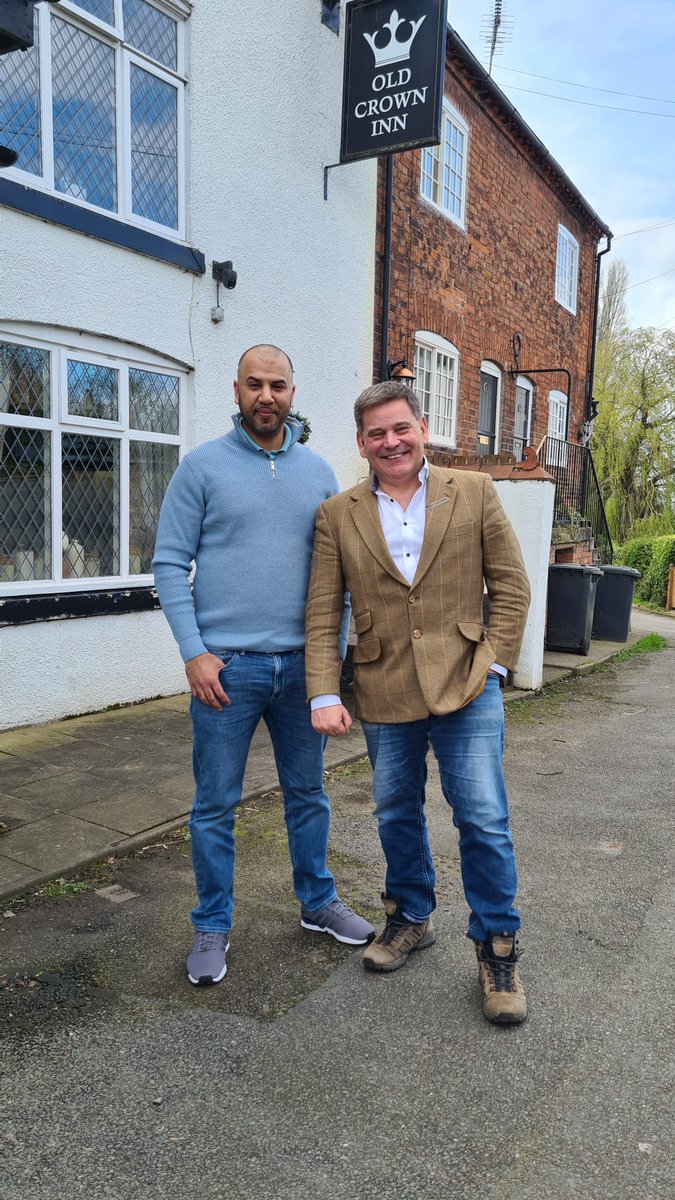 Great to meet with Amit at The Old Crown in Cavendish Bridge today. 

Amit built my new campaign website ABridgen.UK and runs his own digital marketing agency in the East Midlands vimanadigital.com 
This website will be an essential part of my re election…