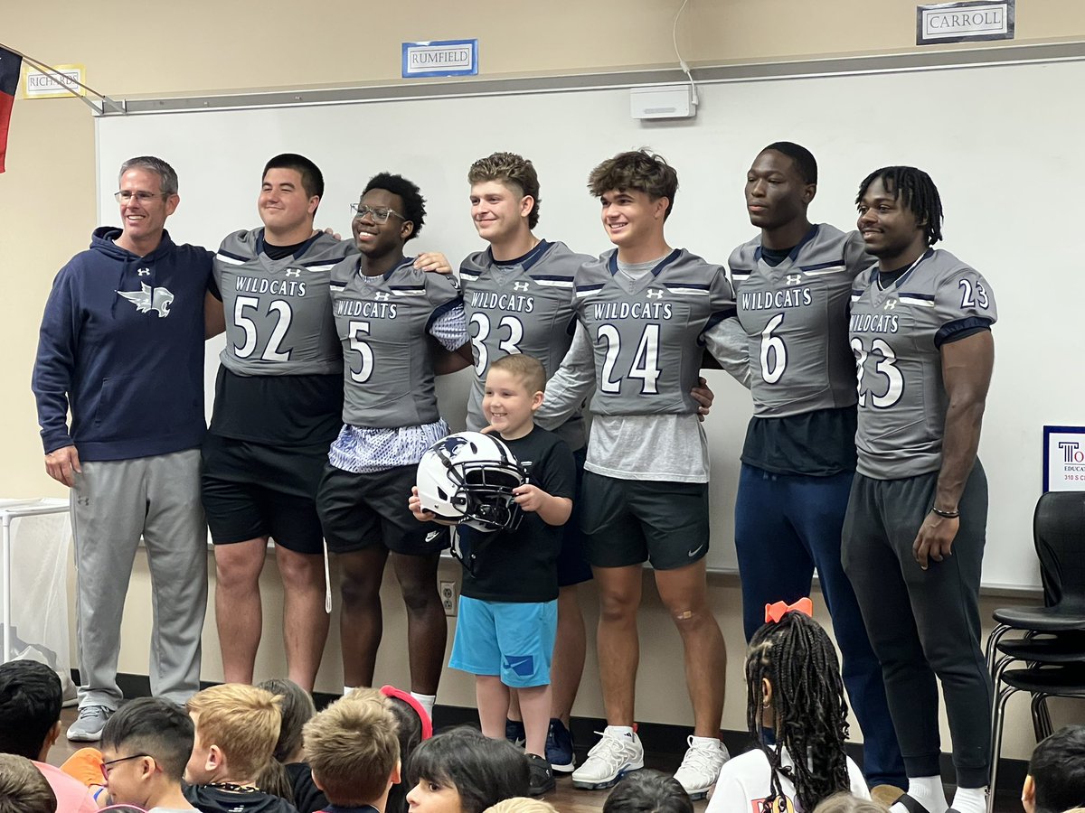 Thank you @CoachJDCary and @Football_TMHS for taking the time to come and recognize the strength and bravery of one of your future Wildcats! #HuddleupforHayden @TISDWES