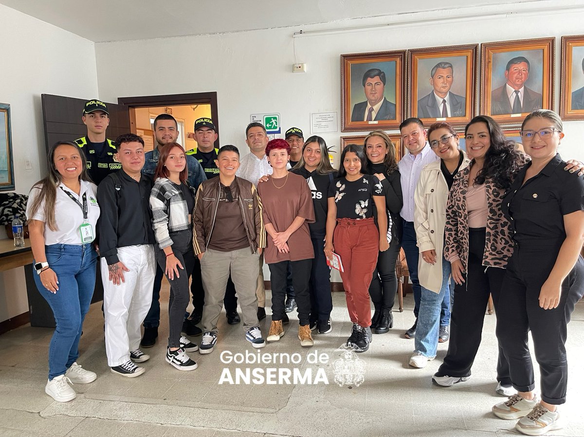 GobiernoAnserma's tweet photo. ¡El Gobierno de la inclusión!

Instalamos oficialmente la mesa de apoyo LGTBIQ+ con el fin de generar espacios y garantías a esta población en el municipio. 

El compromiso es trabajar de manera conjunta en acciones con enfoque de género y lucha contra la discriminación. https://t.co/ZbdWHJXOOE
