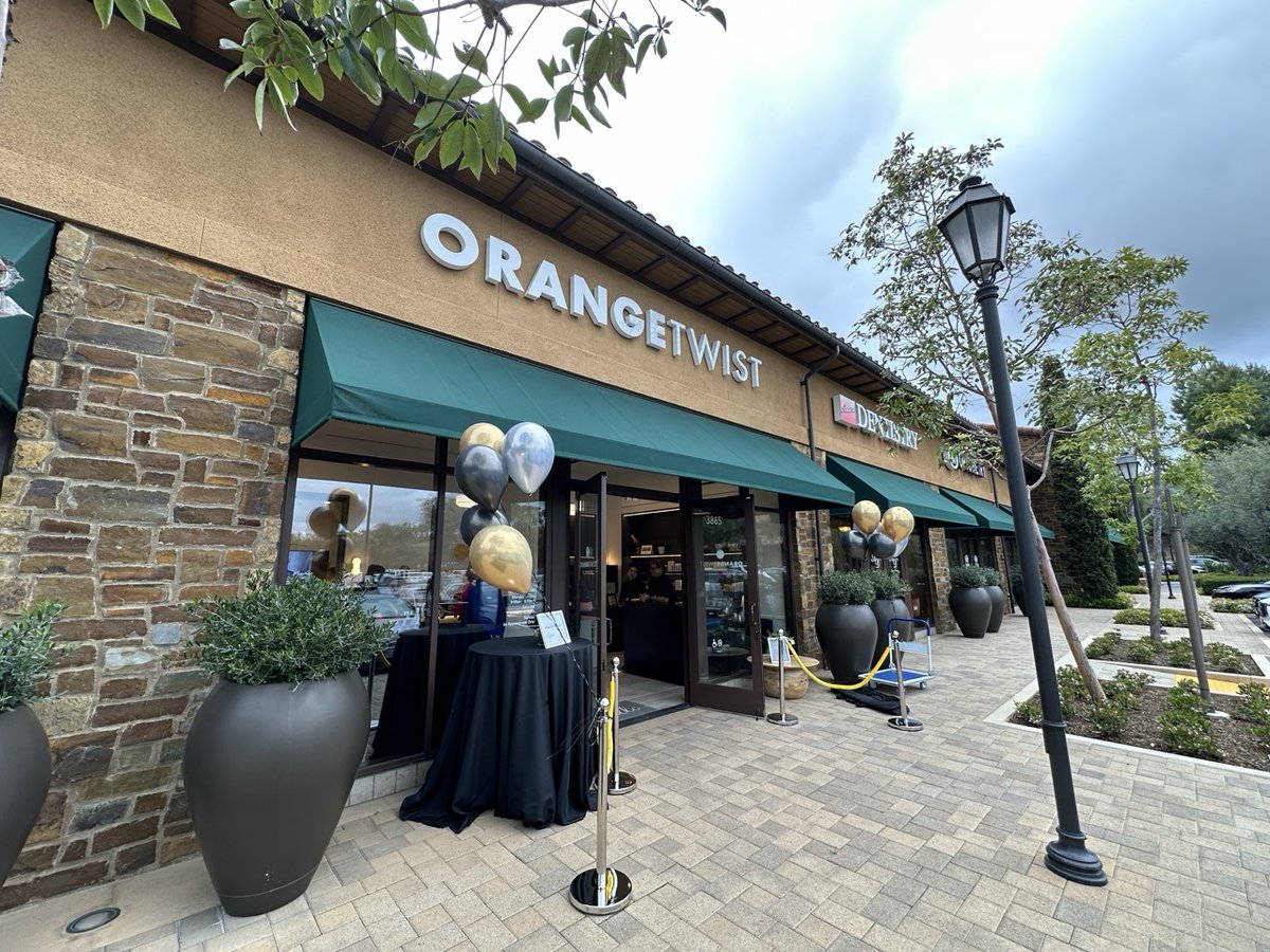 IrvineChamber's tweet photo. Congrats to OrangeTwist @OTBrands on their 2nd Irvine location! Aesthetic treatments &amp; wellness solutions await with expert staff &amp; modern facilities. Leave feeling confident &amp; rejuvenated. Check our events calendar for more business celebrations: https://t.co/J2Ka2CaPj4 https://t.co/1atbfoMNXB