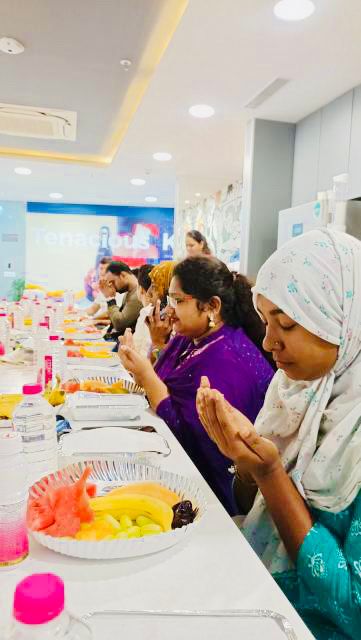 Our game-changers from Hyderabad and Mumbai broke their Ramadan fast, lighting up the moment with smiles. This was more than a meal - it was a celebration of our diverse unity, learning from each other's traditions. We are #OneConcentrix 💫 <a href="/Concentrix/">Concentrix</a>