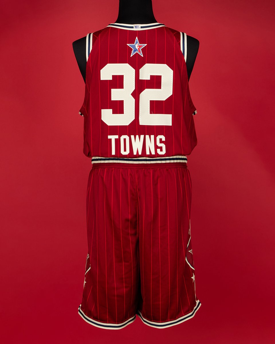 This uniform was worn in the first half by Karl-Anthony Towns during the NBA All-Star Game. Towns put on a show in his 4th All-Star appearance, putting up a game-high 50 points, 8 rebounds, and 3 assists. Register to bid today! sothebys.com/en/buy/auction…