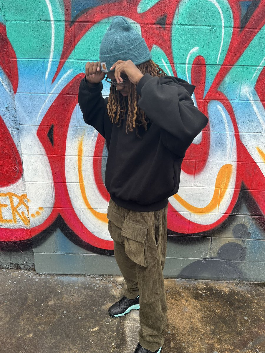 _4pfmari's tweet photo. just cuz twitter don’t know how fly I be https://t.co/vGfjgXo2mH