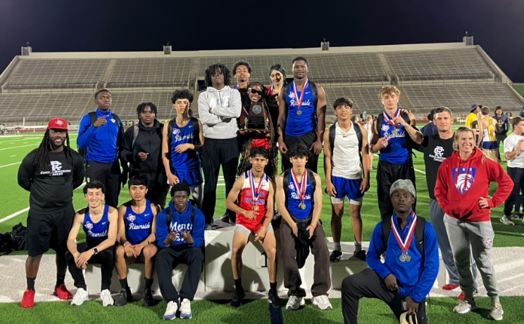 CRiversideHS's tweet photo. 🏅Congratulations to our Carter student-athletes for advancing to the Area track meet!
🥈✨The Boys Track Team finished 2nd place in District!❤️🤍💙🦅
We are proud of all our student-athletes & coaches for a great season so far! #GoEagles! #CarterNation #EaglePride #OneFortWorth https://t.co/wFiIvC1NuB