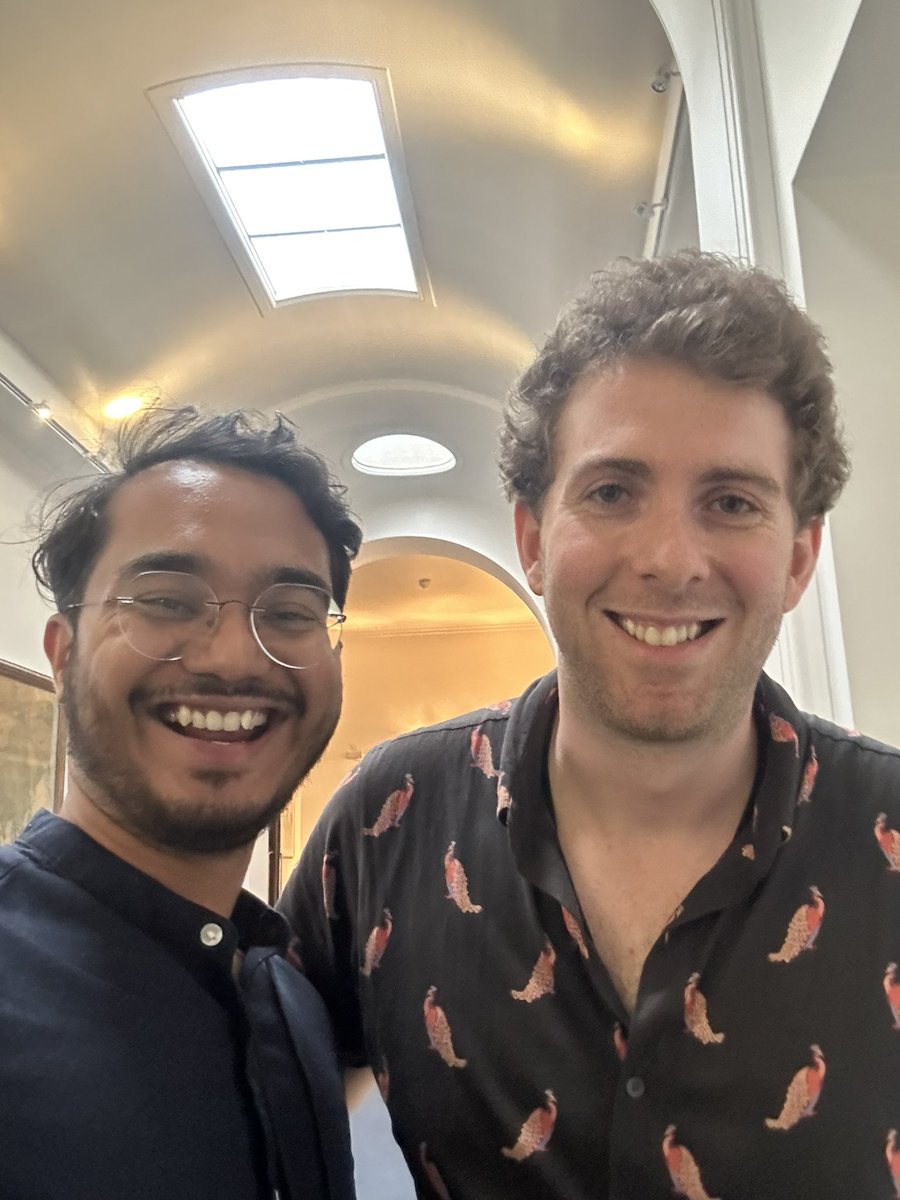 Had a lovely chat with @JoshuaKGoldberg on TypeScript :)
#cityjslondon #typescript