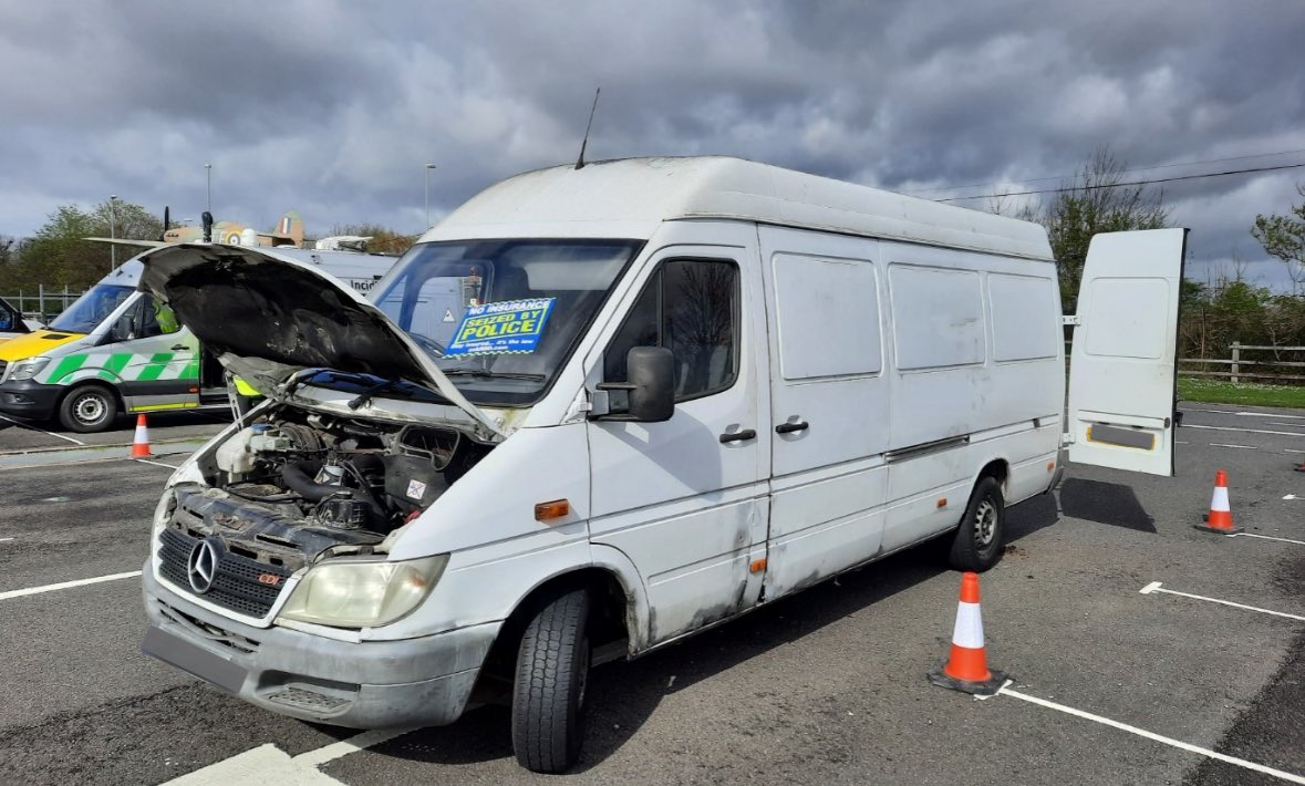 Another Operation Chambers - our multi-agency enforcement day with…

@CambsCops @DVSAEnforcement @DVLAgovuk @HMRCgovuk @EnvAgency @SouthCambs @NaVCIS_UK @NCATT_UKPolice 

We based ourselves near Duxford and looked for those committing rural crime in the area 👀

We didn’t