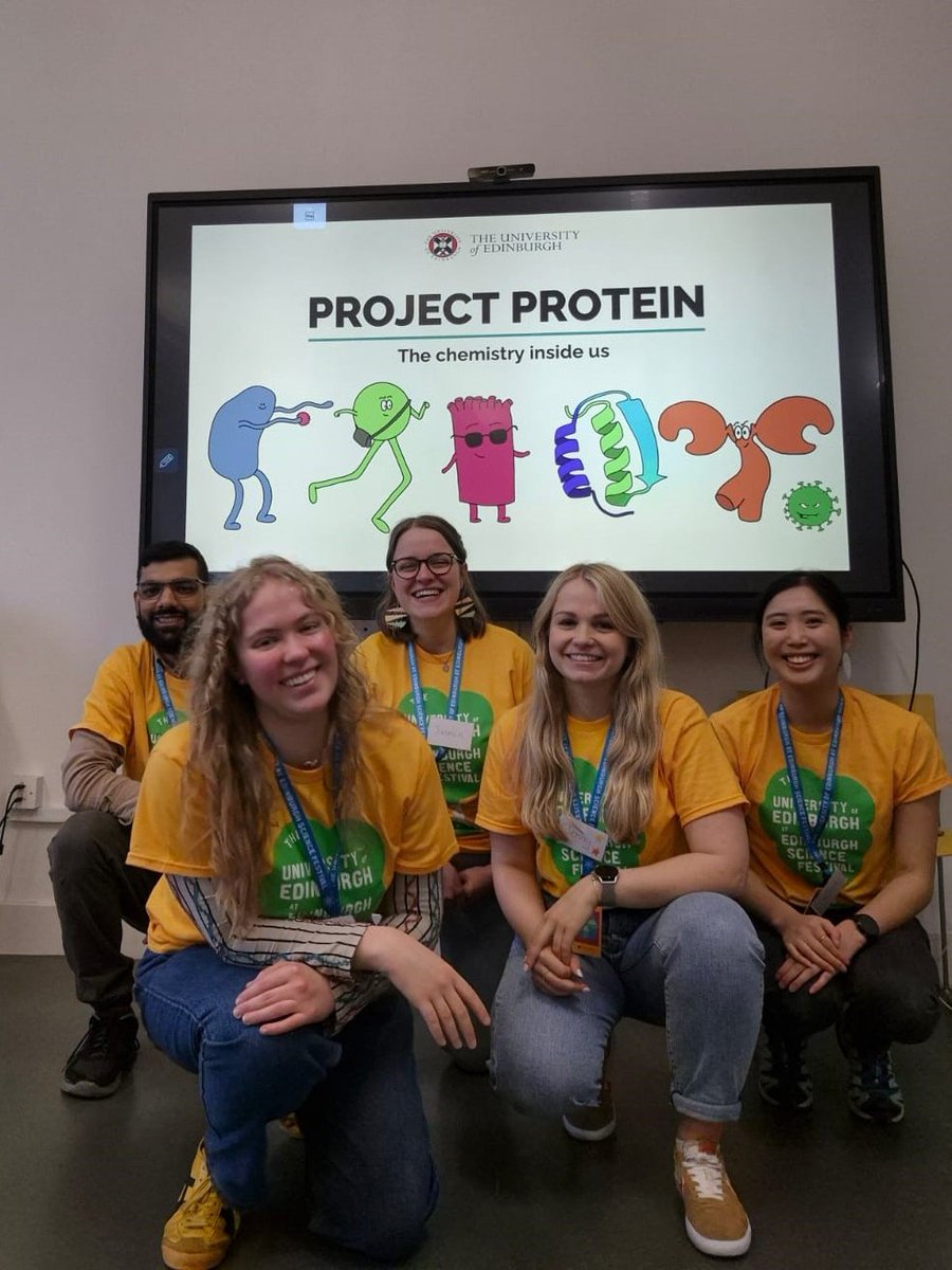 Scientists of the future learning about the chemistry inside us at #EdinburghScienceFestival🥼