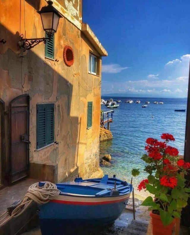 Che meraviglia! ...benvenuti al sud...😍 #Scilla Sereno weekend a tutti ☀️ 💕 ...a lunedì 👋