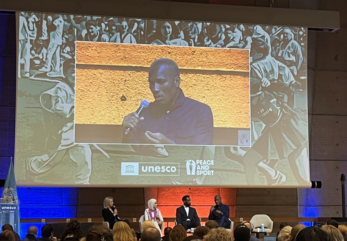 #whitecard @peaceandsport À l’@UNESCO_fr Didier Drogba affirme que dans le conflit #Israël #Palestine il n’y pas à prendre position sauf pour le camp de la #Paix @didierdrogba 🙏 @gabramosp @annelaurebonnet @PerrinMortier @JoelBouzou @PascalBoniface #Unesco #Sport #Paix