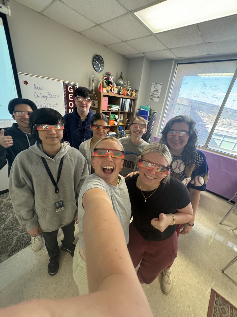 The future’s so bright, we gotta wear shades🕶️ Love my AP Calculus Class! <a href="/DavissonDustin/">Dustin Davisson</a> <a href="/canyonhscougars/">Canyon HS</a>