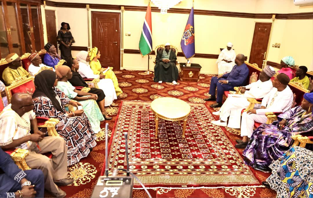 The MOJ was honoured to facilitate an engagement between victims and their reps and H.E President Barrow. Frank, open and fruitful dialogue over important matters, all parties stressing urgency of reparations. A historic moment for TJ in The Gambia.