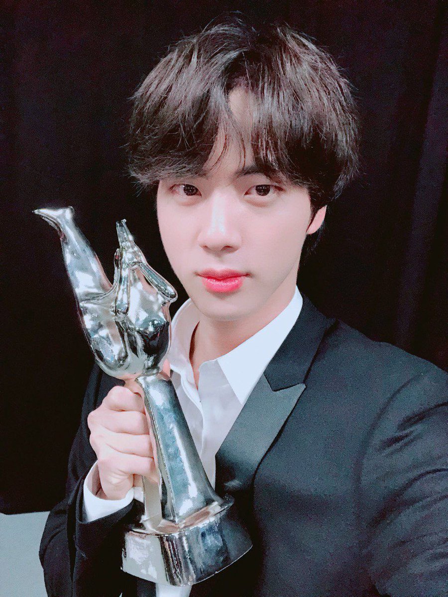 D-67 #JIN selcas of the day #WaitingForTheAstronaut #방탄소년단진