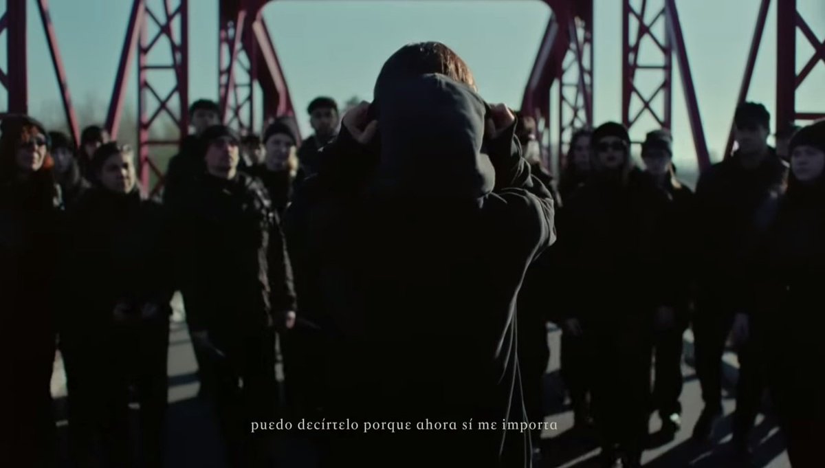Fascina verlo, logró el impacto craneado. Desparraman veneno en una letra gestada a ellos mismos. También a opinológos de turno, tildada de tibia, que dormía en vez de salir a hablar, entre tantas circunstancias.

TINI dió cine para que se revuelquen en su propia mierda, posta.