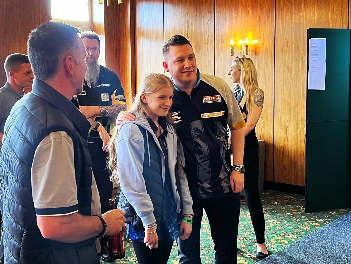 Our platinum guest are meeting the players in Newcastle ❤️💙@Gezzyprice @Fsherrock @Dobey180 @SWhitlock180