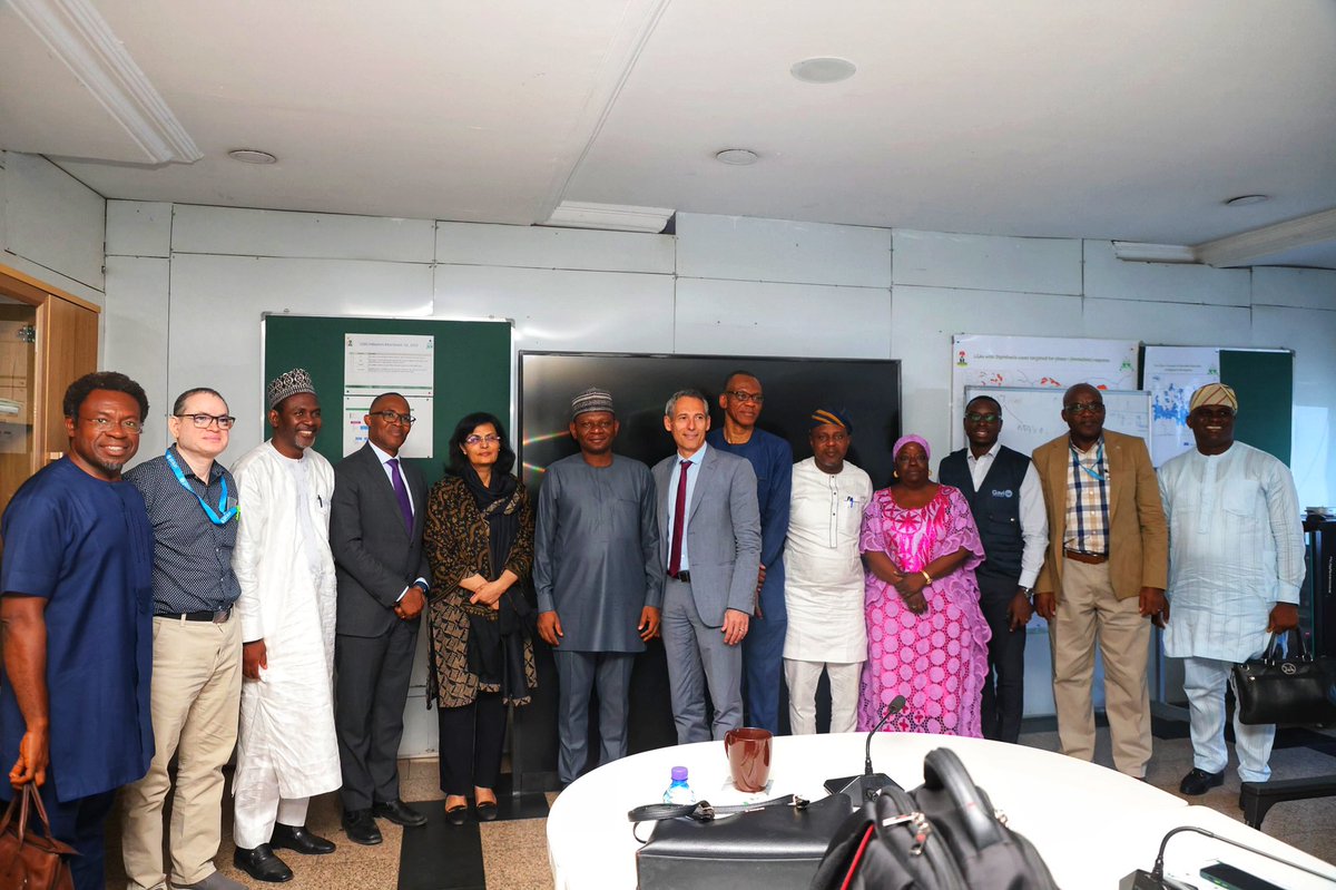 An enriching session today at the NPHCDA HQ, where our ED/CEO, Dr Muyi Aina, welcomed the CEO of @gavi, Senator @SaniaNishtar , as part of GAVI's high-level visit to Nigeria. Our ED showcased the Strategic Blueprint for NPHCDA (2024 - 2026), aligning with the Sector-Wide Approach…