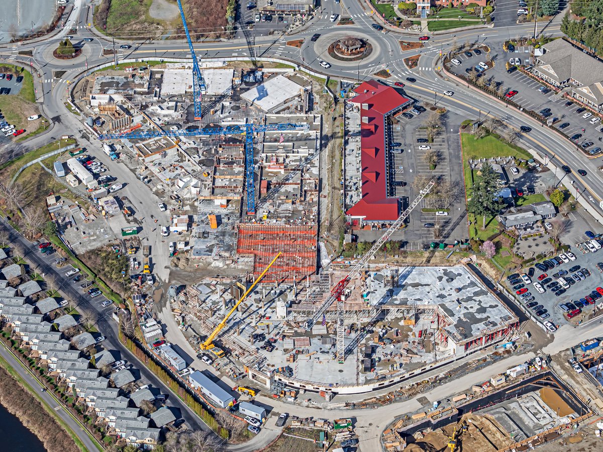CKCPS's tweet photo. Construction of #TheSommHotel has reached Level 3! The Level 3 milestone marks completion of the podium structure and the start of hotel framing for this beautiful new 164-room resort!
#Hotel #Woodinville #Washington https://t.co/53qzOiUf6A
