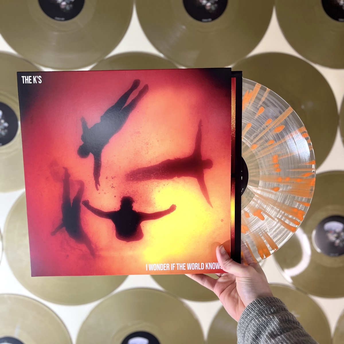 'This is an album filled with big, bombastic songs that are pure hooks' - @TheIndyReview 🥊

#IWonderIfTheWorldKnows by @TheKsUK is out today on @LABRecords on formats including Orange Splatter Vinyl + Signed A6 Print ✍️

↳ theks.tmstor.es