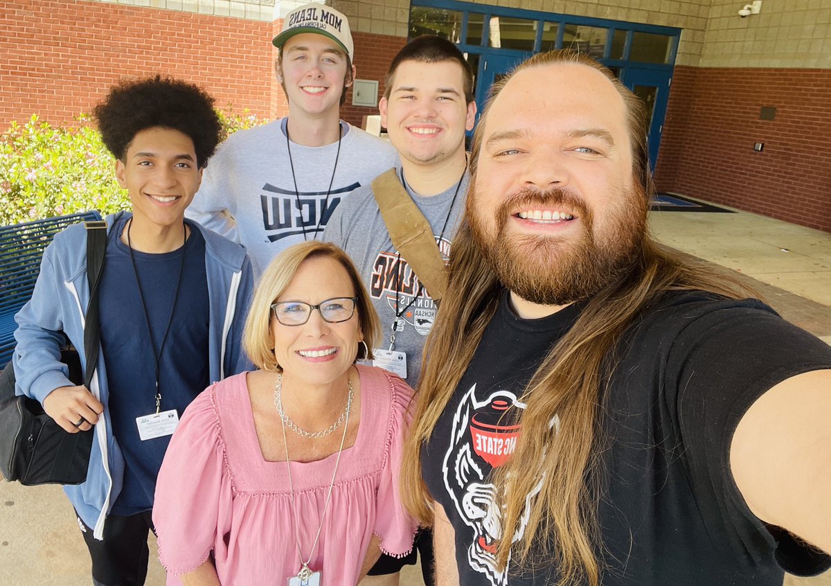 Lori Rutherford tweet media