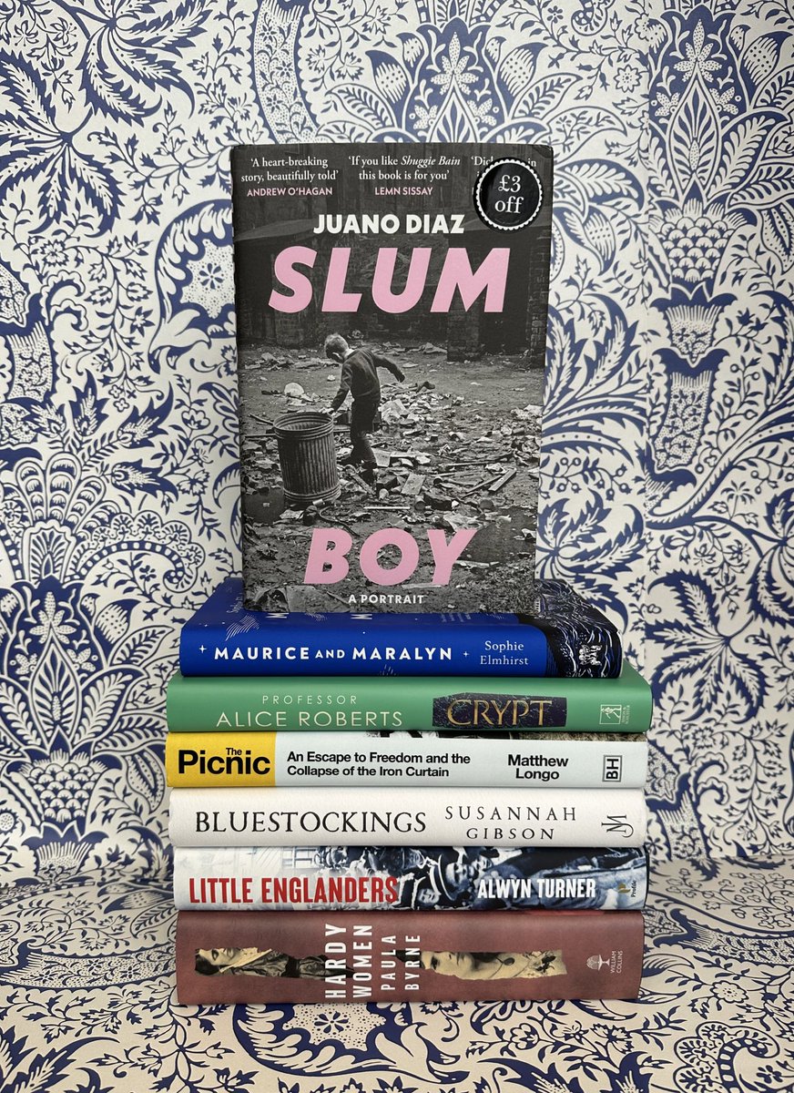 If you’re looking for a new non-fiction read, we have you covered! We have selected a few hardback titles we‘ve really enjoyed recently. Are any of these on your tbr list? 📚 #waterstones #waterstoneswestend