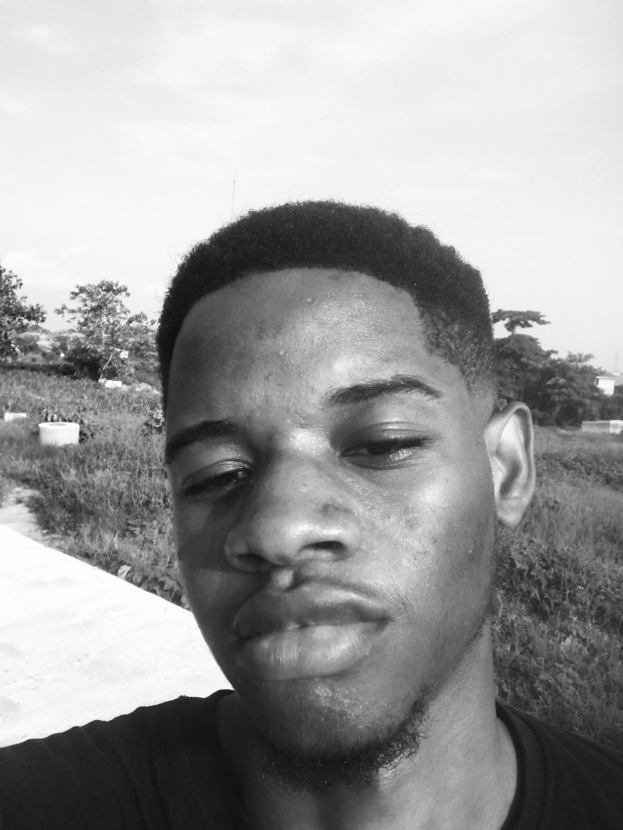 seunoye_'s tweet image. I’m Seunoye from Nigeria and this is my art.
🌚