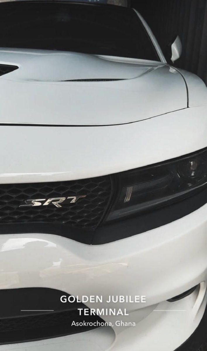 _heisdraco's tweet photo. A young guy in my hood just bought and shipped a hellcat, everything is fully paid💯 plus shipment duties $120k. https://t.co/vRReyKHHgu