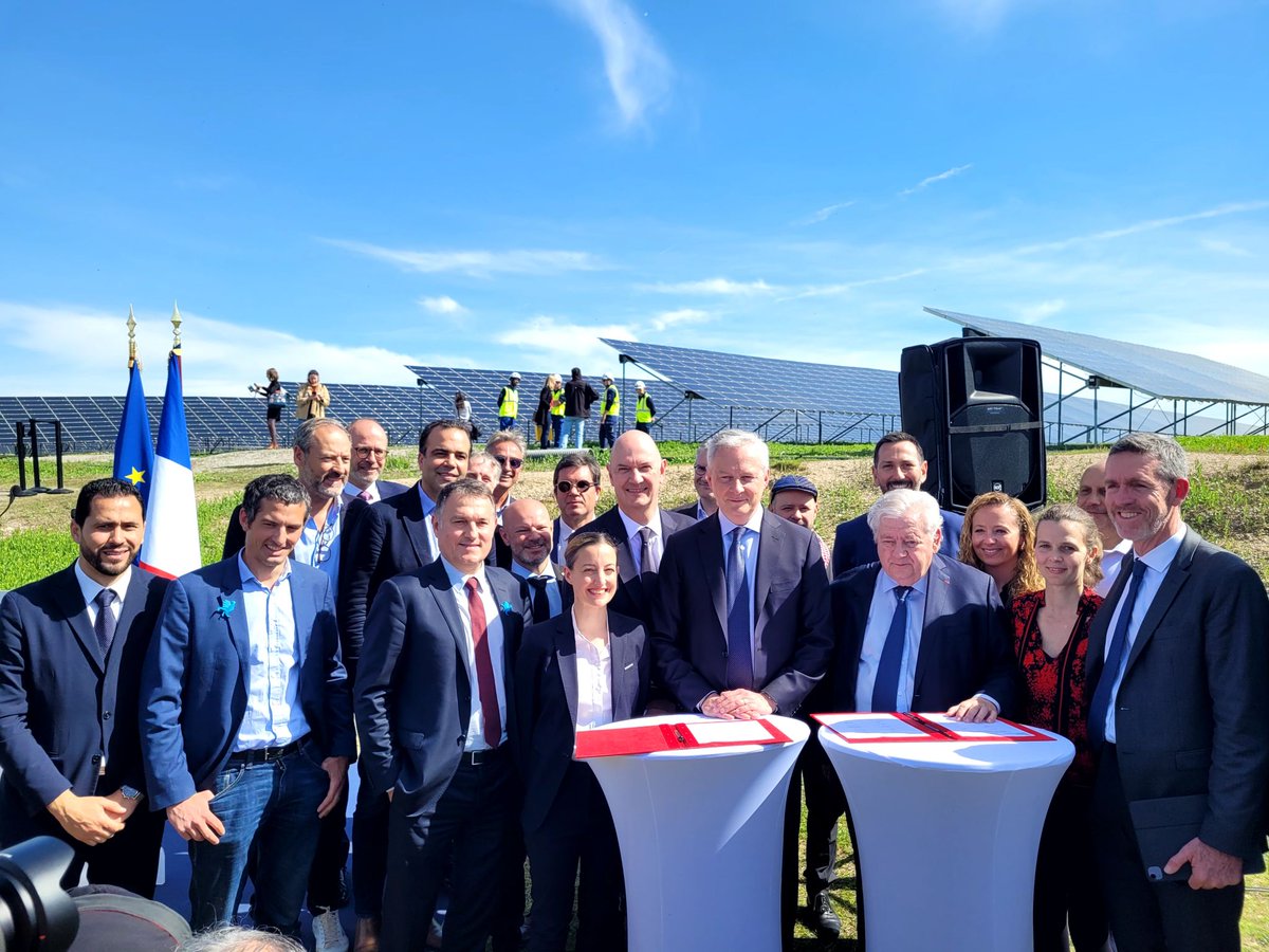 Ce jour, le Pacte Solaire pour la France a été signé à Manosque avec un objectif PPE affirmé de 100 GW de photovoltaïque en 2035 pour 'gagner la bataille de la compétitivité et de l'indépendance'. 💚 'le solaire, l'électricité de la liberté et de la proximité' 🫶👍