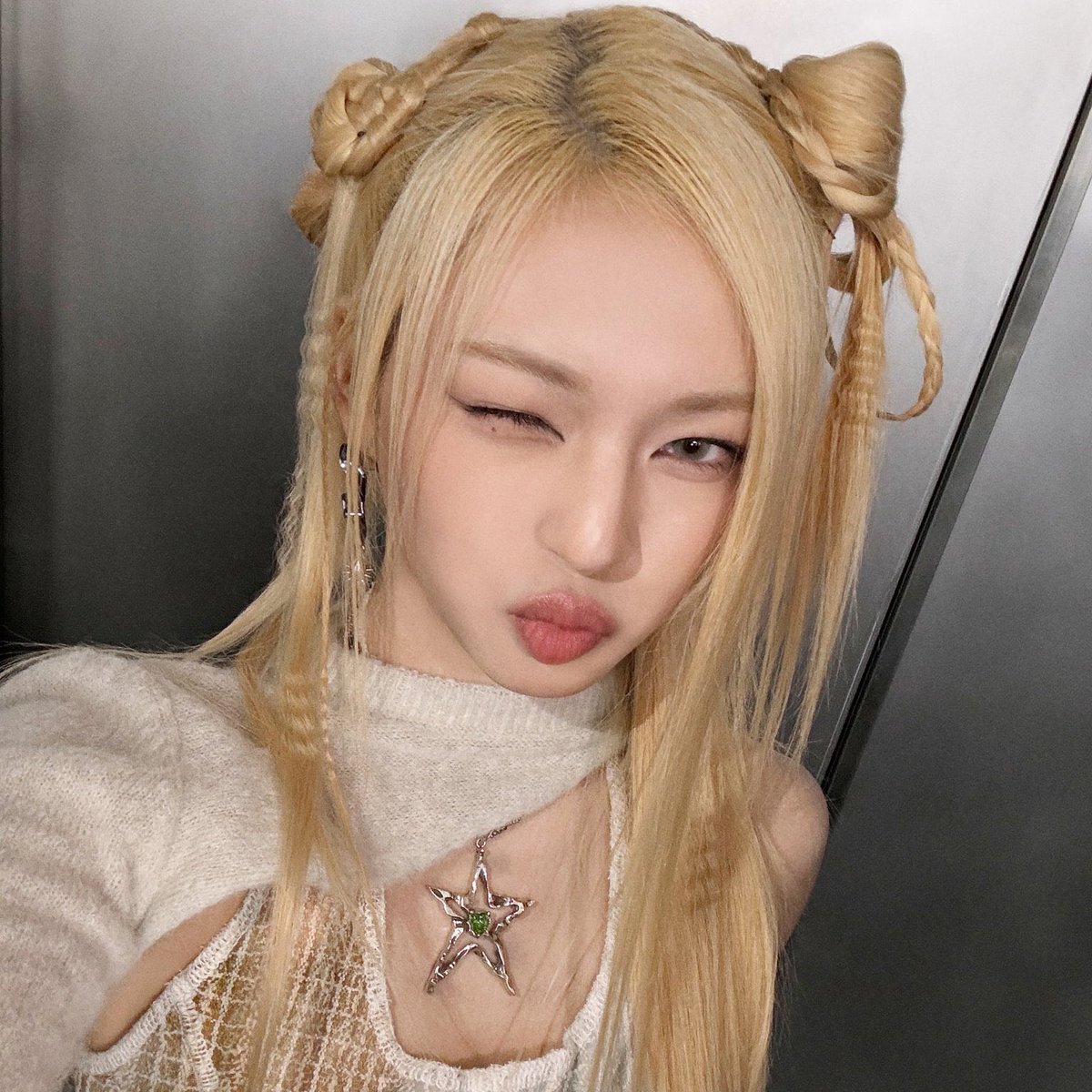 pretty chiquita 🐈‍⬛️