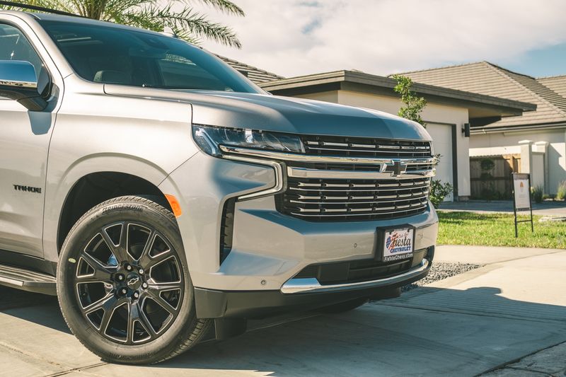 FiestaChevrolet's tweet photo. Adventure awaits with the all-new 2024 #ChevroletTahoe! 🏞️

#FiestaChevrolet makes it easy to embark on your next journey with comfort and style. 

Ready to explore? Call us at 956-277-9315 or visit: https://t.co/xrcnQKGMGz to find your ride. #DaleGas #vackarstadium https://t.co/YcazDwEFVr