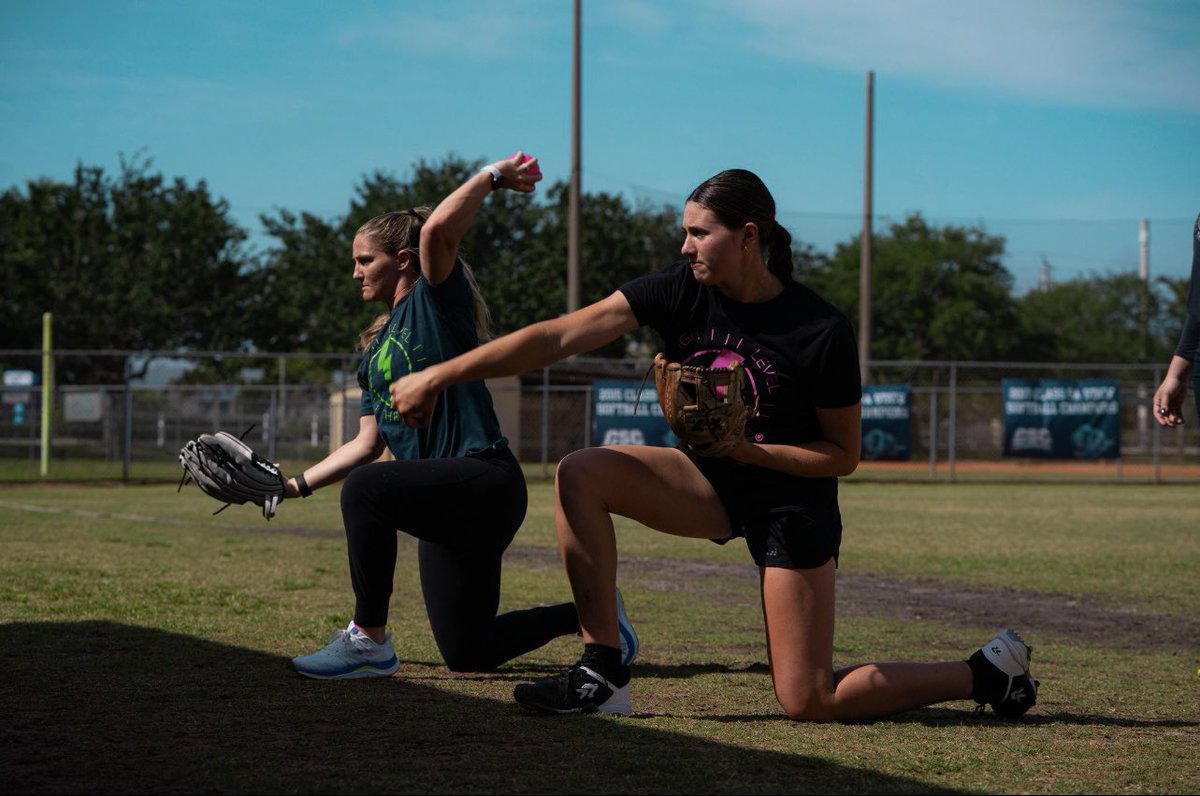 High Level Throwing®️ Clinics 🥎⚾️⚡️ Come join us at one of our Arm Care and Throwing Clinics this April! 💪🏻 -Delaware, April 6/7 -California, April 13/14 -Virginia, April 13/14 -Michigan, April 20/21 -Colorado, April 21 highlevelthrowing.com/pages/clinics