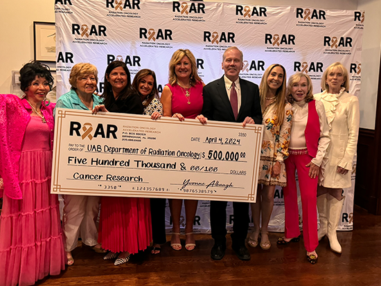 Last night was a BIG night as our friends at ROAR presented $500,000 to our department for cancer research! We are enormously grateful for ROAR's passion, commitment and enduring support of our research mission. Thank you! go.uab.edu/roar2024 @ONealCancerUAB @UABHeersink