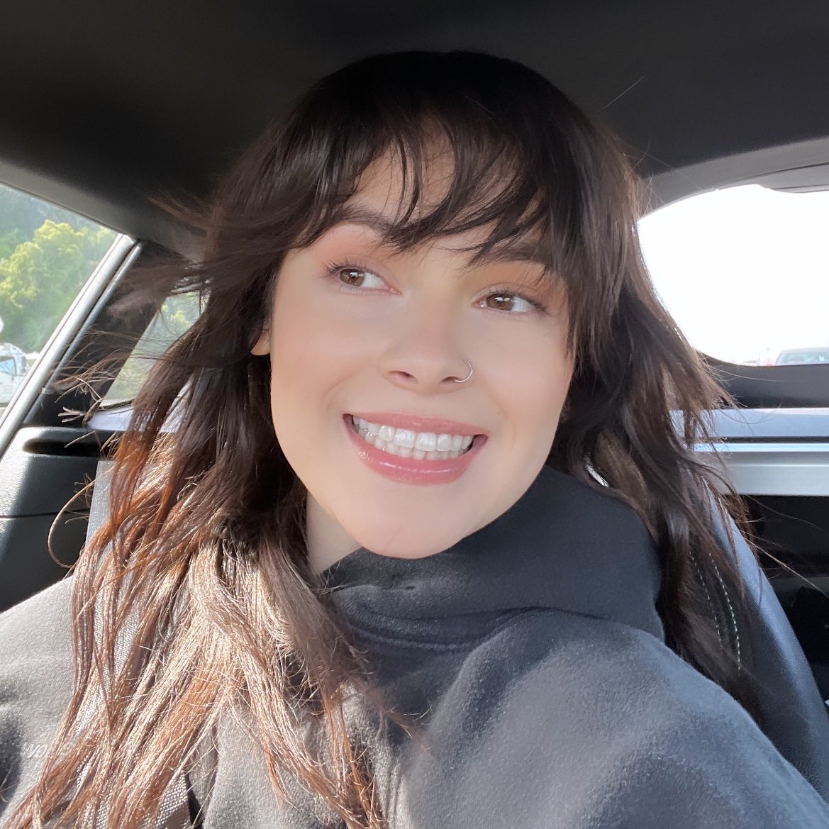 destinyrogers's tweet photo. ya girl's gon be performing live tomorrow on @ktlaweekendam at 9:30am and chattin about how excited i am to be at @WeAre_OUTLOUD this year 🥰🥰 tune in!!!! https://t.co/q238qrybbM
