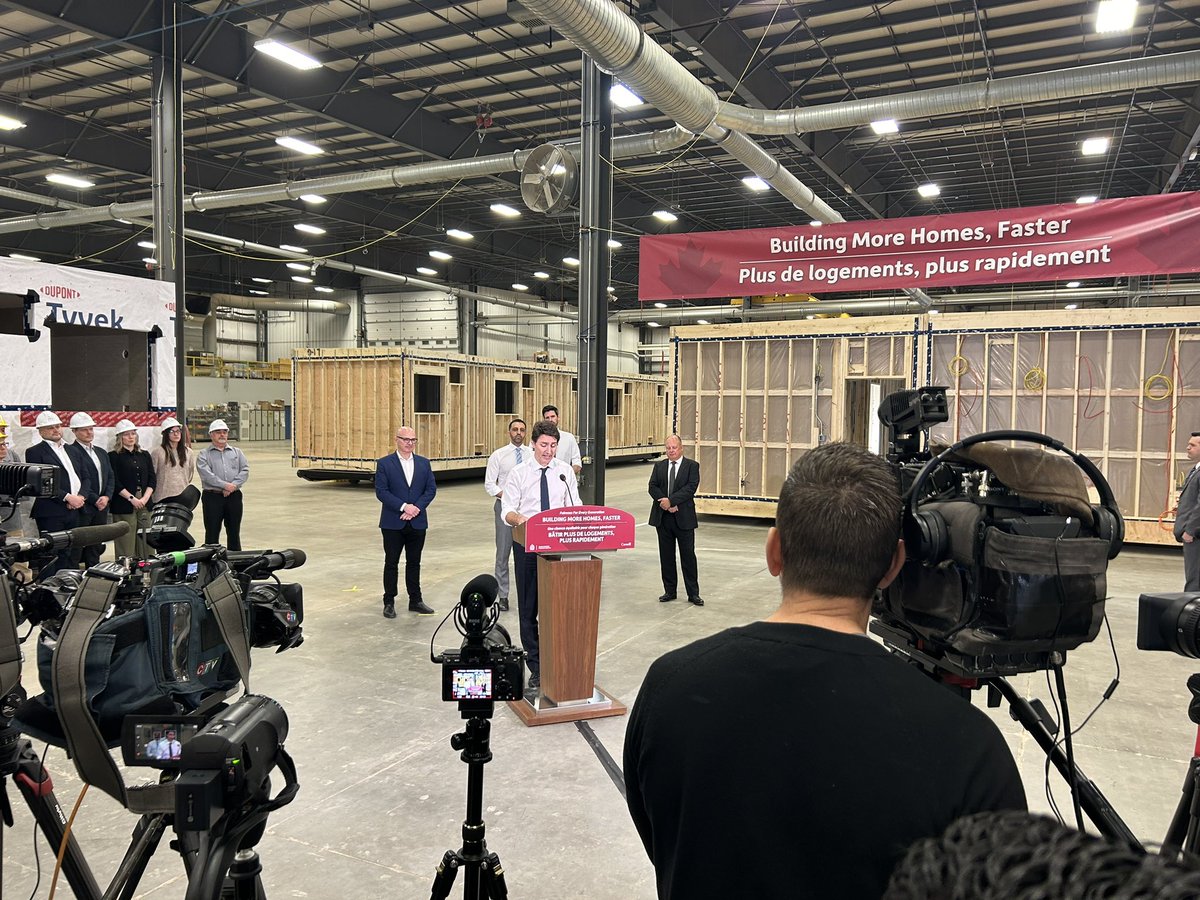 PM Trudeau announces $600M package for innovative housing solutions. Includes: • $50M home building tech & innovation fund • $50M to modernize/expedite home building through regional development agencies • $500M to support rental housing #yyc #cdnpoli @CTVCalgary