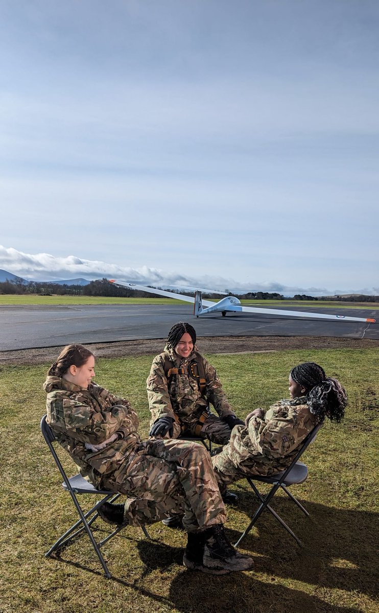 As we ‘glide’ through the holiday, a flashback to our CCF (RAF) trip to Kirknewton. Excellent Spring weather conditions added to the exhilarating gliding experience, with many of the group trying it for the first time. #GlenalmondCollege #CCF #RAF