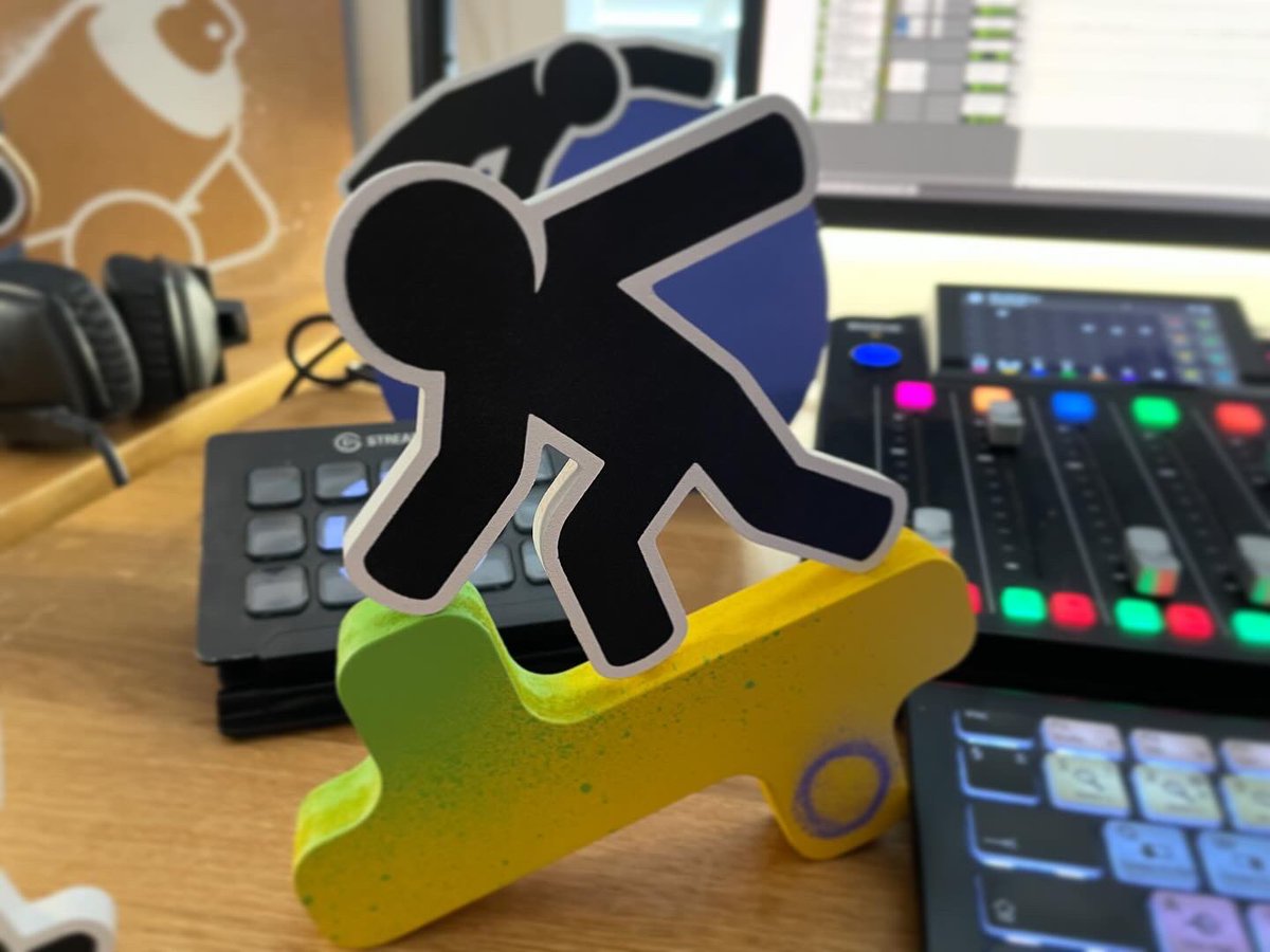 jamesstodd's tweet image. New studio friend has arrived to join the rest of the gang from @Pahnl 

You’ll find him in the new animation too

youtu.be/Pg1q3nkXMvg?si…