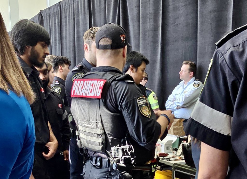 Our Special Operations and Education Teams enjoyed attending the #ParamedicStudentSymposium last week. A great opportunity to discuss the many options available for Ontario’s future Paramedics. #ThankYou to @CentennialMedic for having us!