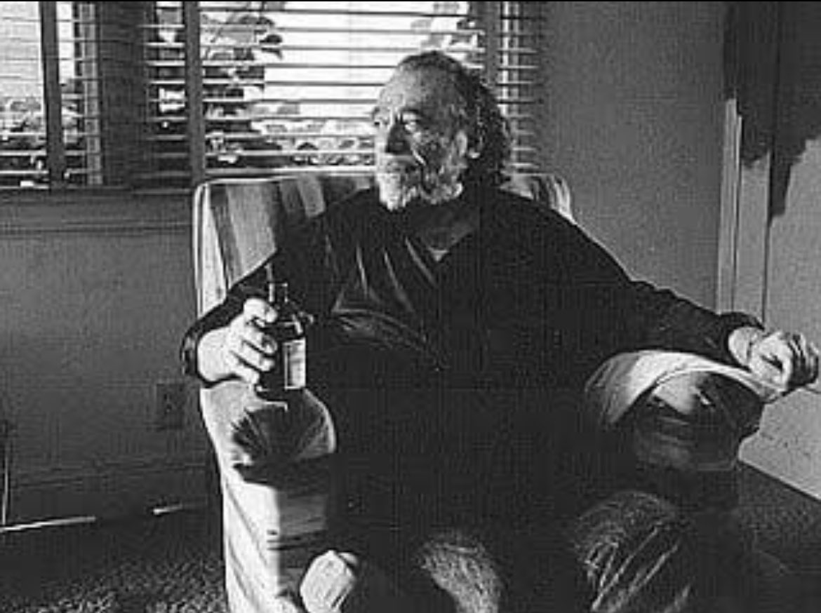 “Quien tiene el alma indomable
siente todo con más fuerza: la pasión, el miedo el placer”.

Charles Bukowski