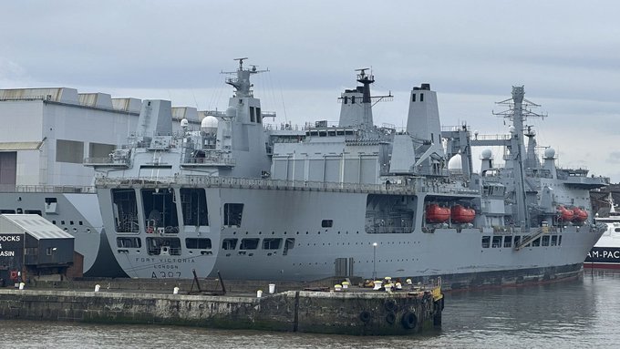 .@RFATiderace is officially 'in maintenance' @CammellLaird  but actually has been significantly store robbed and is now at extended readiness indefinitely (Laid up next to @RFAFortVictoria )

RFA personnel numbers are still falling.