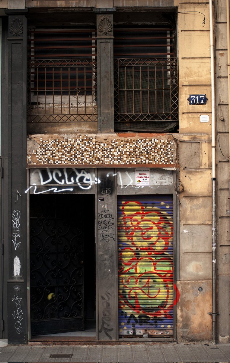 #Nikon #streetphotography #color #Barcelona