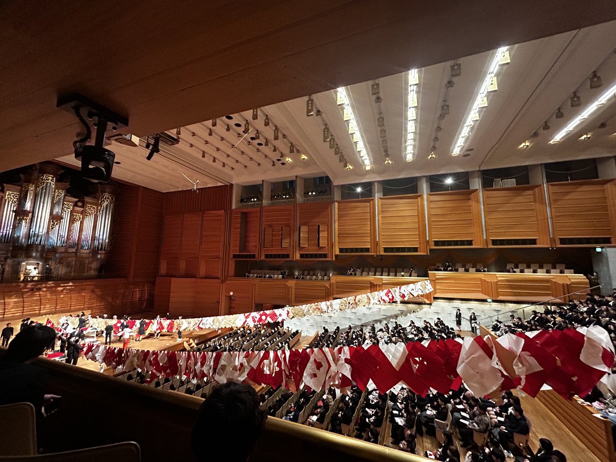__IIn_nII__nase's tweet photo. 東京藝術大学デザインに入学式しました。
修士課程の一年生です。 https://t.co/Bl1gn91rGS