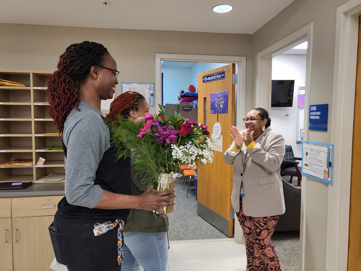 east_es's tweet photo. Happy National Assistant Principal Week to our very own, Mrs.Clacks! Thank you for all you do for our Super Soaring Seahawk school community!  #supersoaringseahawk #nationalassistantprincipalweek #aacpsawesome #belonggrowsucceed https://t.co/OriA0WLsK7