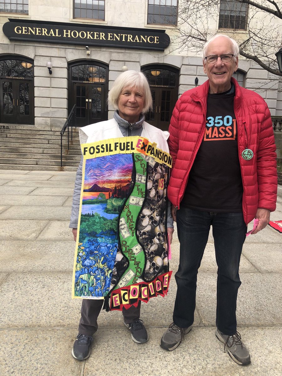 Last week, the State House Stand-Out for #NoNewFossilFuelInfrastructure celebrated our 202nd day! The XR choir sang protest songs, activists shared inspiring words, and participants 'died' outside the entrance to illustrate climate deaths. Every day, we demand our government act!