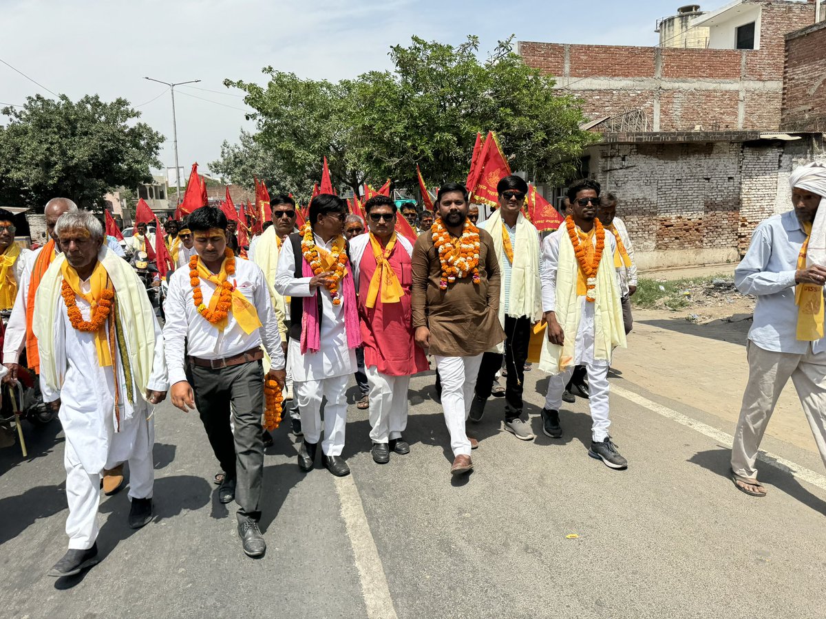 Shivamkashyapsp's tweet image. आज कन्नौज तिर्वा में महर्षि कश्यप जी की जयंती के मौके पर। 

#महर्षि_कश्यप_जयंती #viralpost #kashyap
@AdvAnilPal @GauravPrakashSP @aashishsy @yadavakhilesh